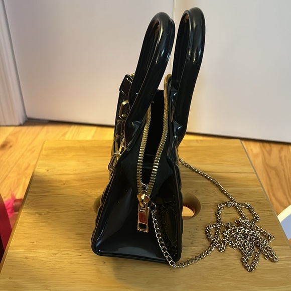 Black rubber/plastic mini bag with crossbody chain - Picture 3 of 10